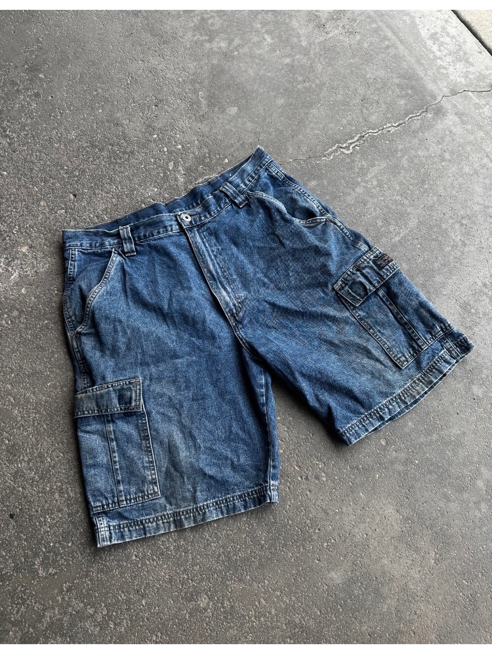 Vintage 2000's Baggy Wrangler Jean Cargo Shorts